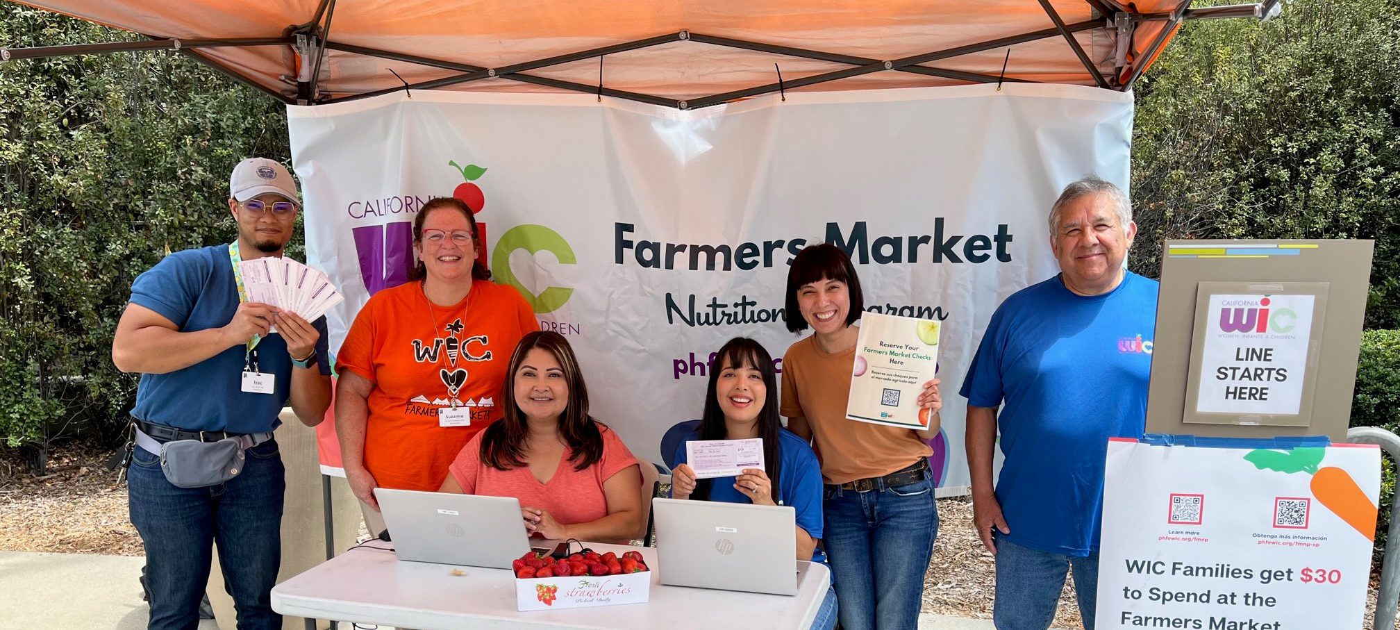 ¡Las familias de WIC recibieron más de $690,000 en productos agrícolas en esta temporada de Farmers Market!